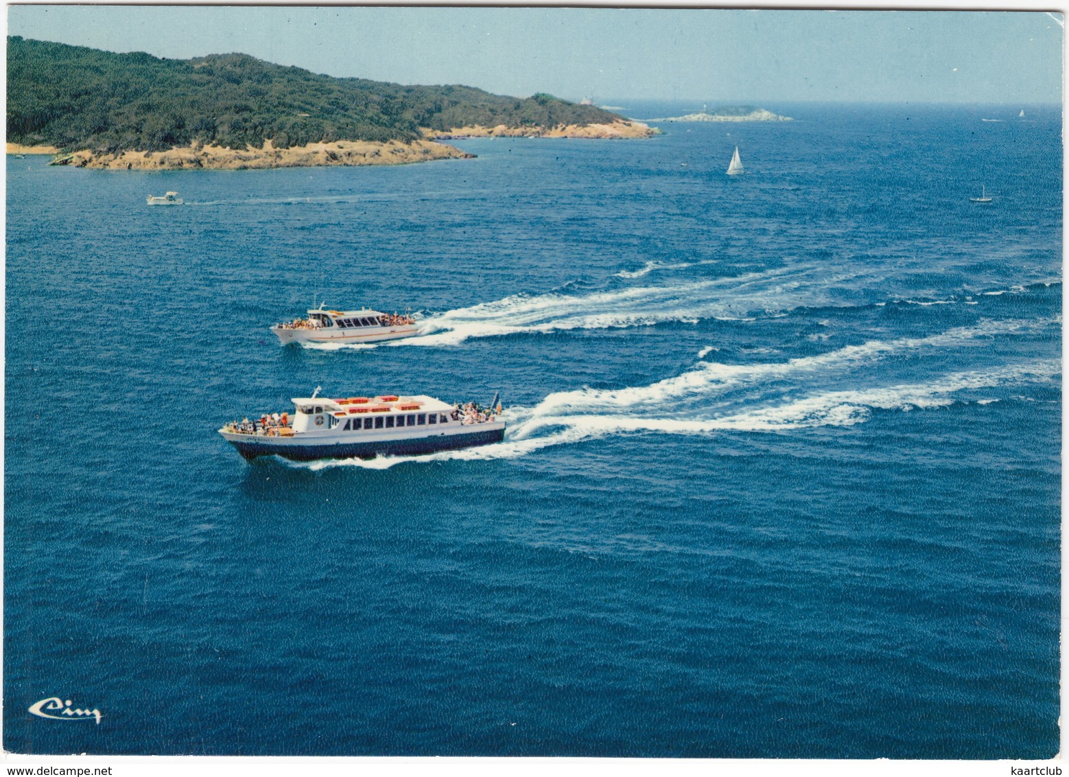 Ile De Porquerolles - Vue Aérienne - L'arrivée Des Courriers De L'ile  - (France) - Hyeres