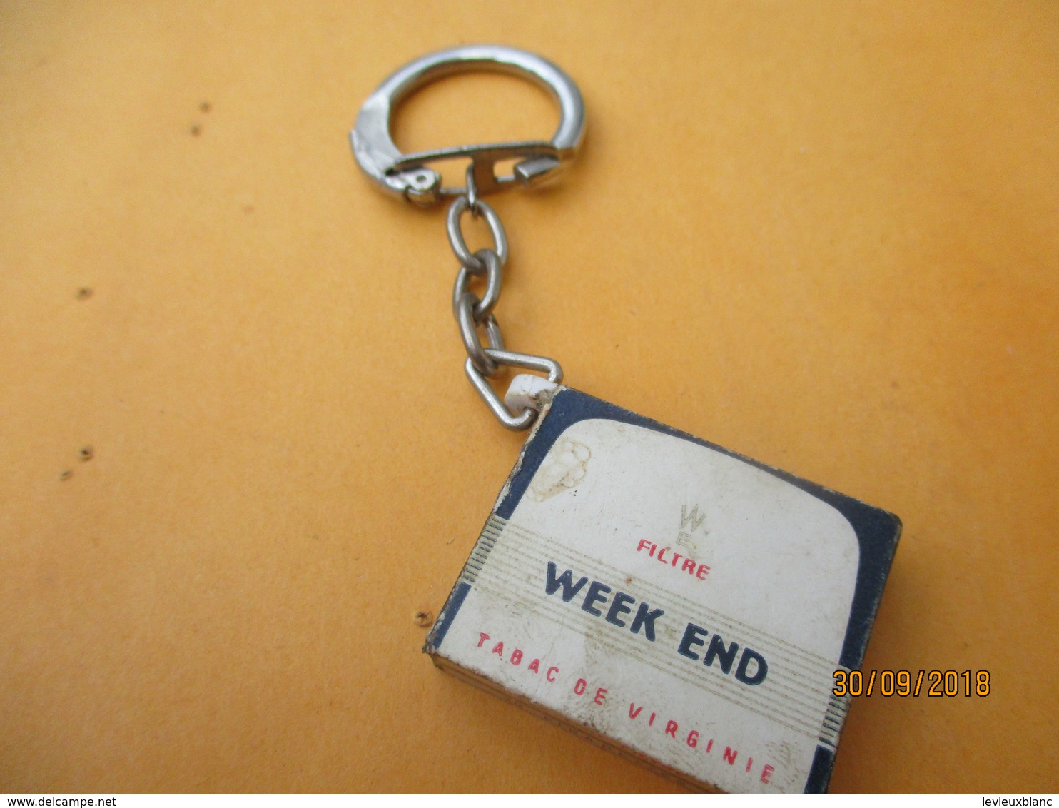 Porte-clé Publicitaire/Cigarettes/ WEEK-END/  Plastique/Vers 1960-1970  POC377 - Key-rings