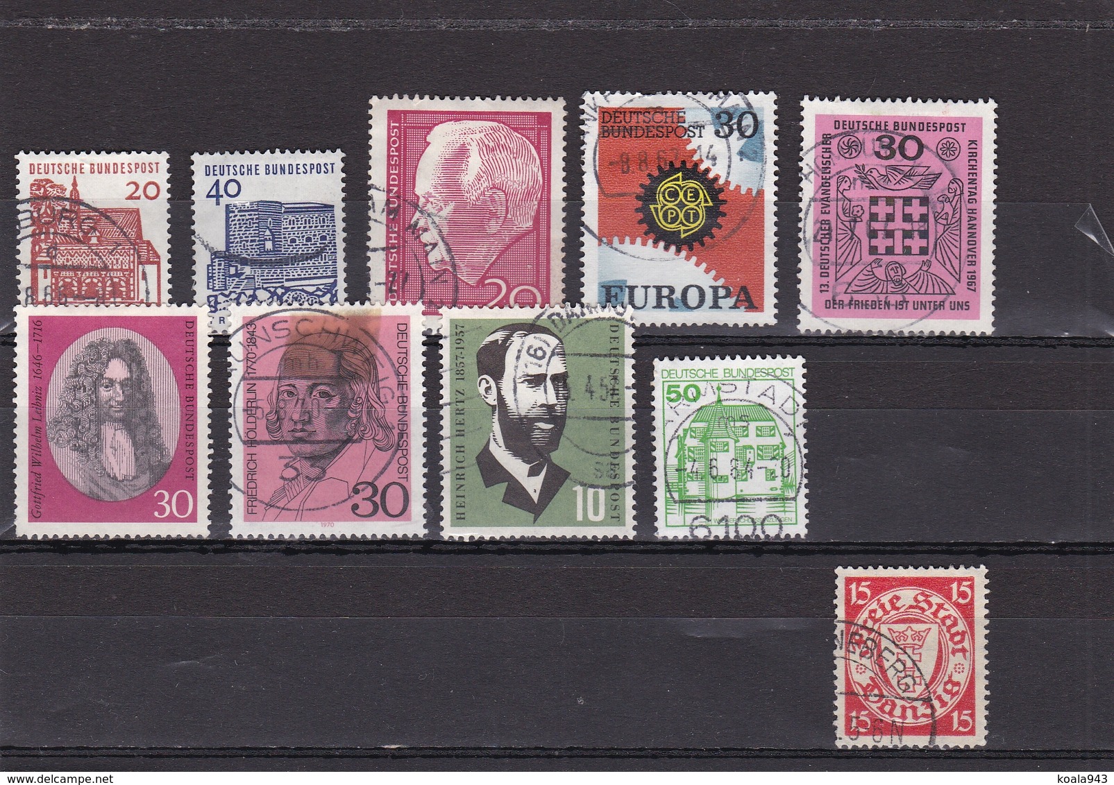 LOT/COLLECTION de environ 2200 TIMBRES (dont + de 1500 vrac à trier) Variés - Timbres/Stamps -