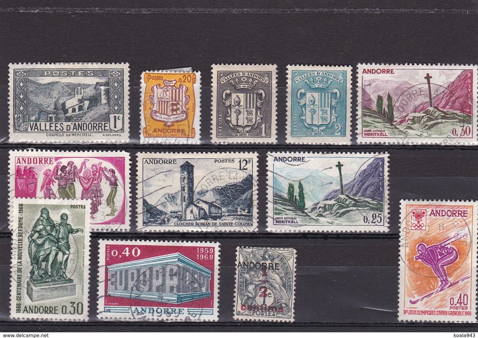 LOT/COLLECTION de environ 2200 TIMBRES (dont + de 1500 vrac à trier) Variés - Timbres/Stamps -