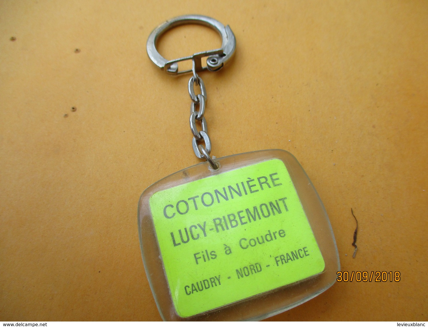 Porte-clé Publicitaire/Mercerie/Cotonniére LUCY-RIBEMONT/Fils à Coudre/CAUDRY/Dick Rivers/Plastique/Vers 1960     POC400 - Porte-clefs