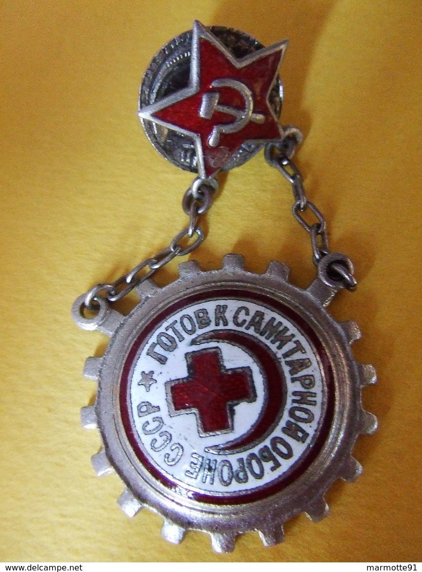 INSIGNE SOVIETIQUE CROIX ROUGE URSS PREPARATION MILITAIRE SERVICE SANTE - Other & Unclassified