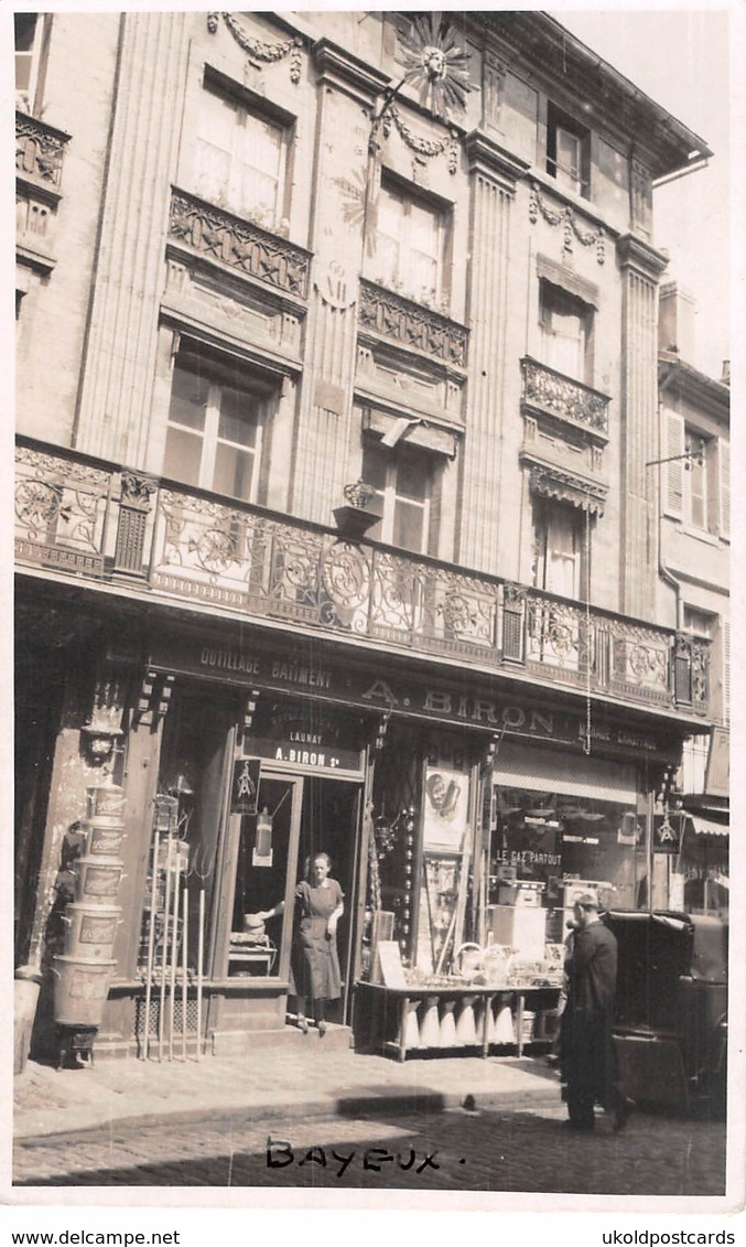 CPA - BAYEUX, La Boutique De A. BIRON,  Carte Photo. - Bayeux