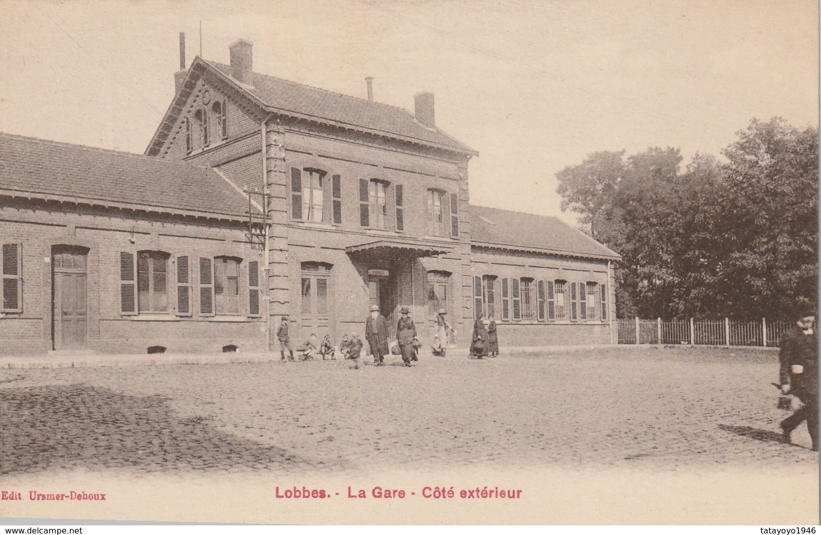 Lobbes   La Gare  Coté Extérieur  Animée N'a Pas Circulé - Lobbes