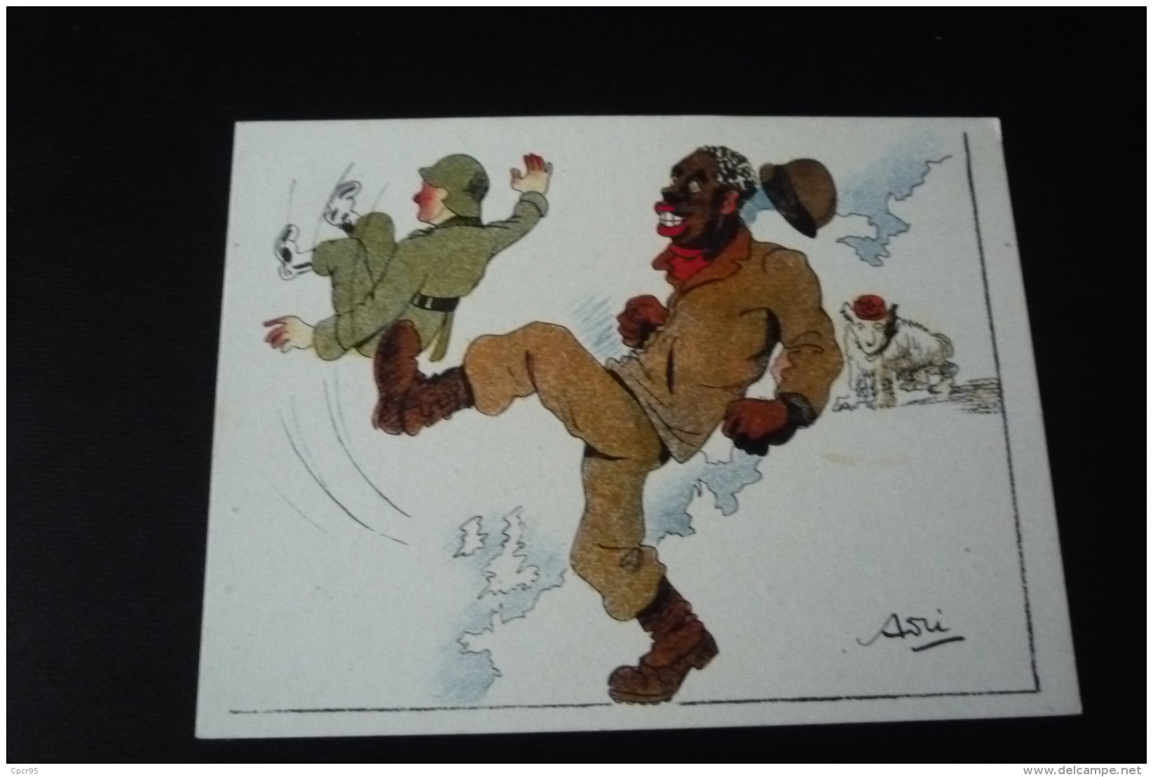 Militaire 39/45. N° 42158 .personne De Couleur Noire Donnant Un Coup De Pied A Un Soldat. Illustrateur Asti. 14x10.5 Cm. - Guerre 1939-45