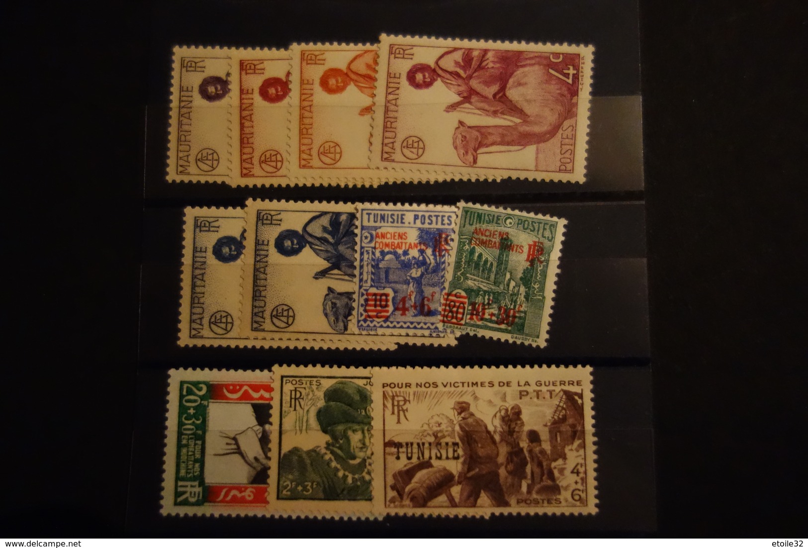 TIMBRES NEUFS SANS CHARNIERE - Collections