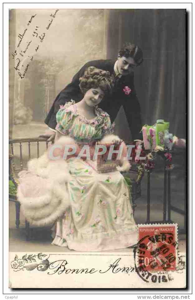 Fantaisie - Couple - Jolie Robe - Woman With Silk Fur Lined Dress - Hortense Delort - CPA - Parejas