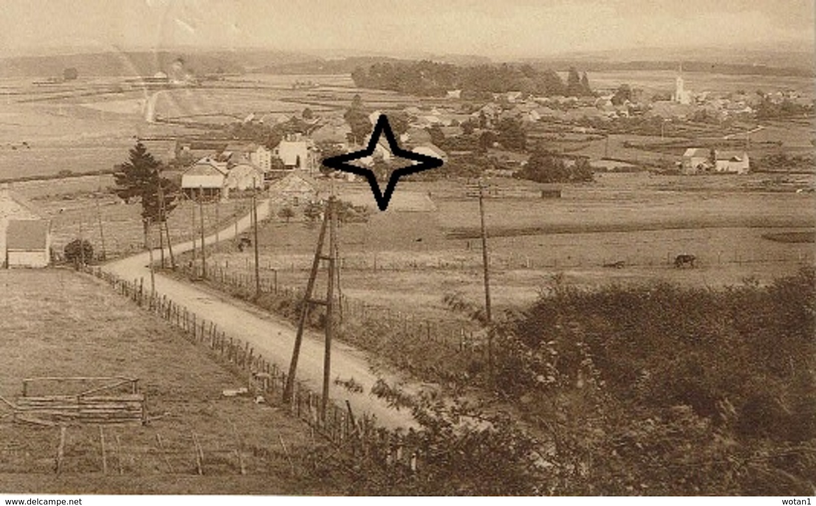 Hostellerie De CHAMPLON (Ardennes) - Vue Prise De L'Hôtel - Tenneville