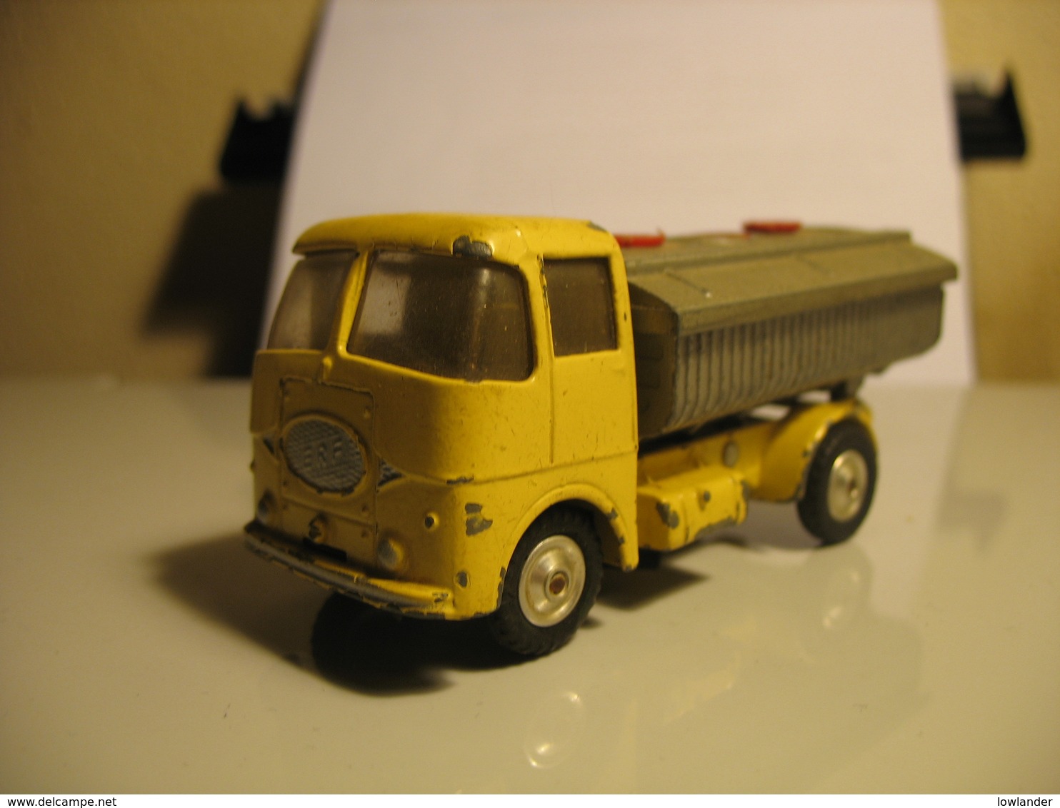 CORGI TOYS 460 E.R.F. 64 G NEVILLE CEMENT LORRY - Corgi Toys