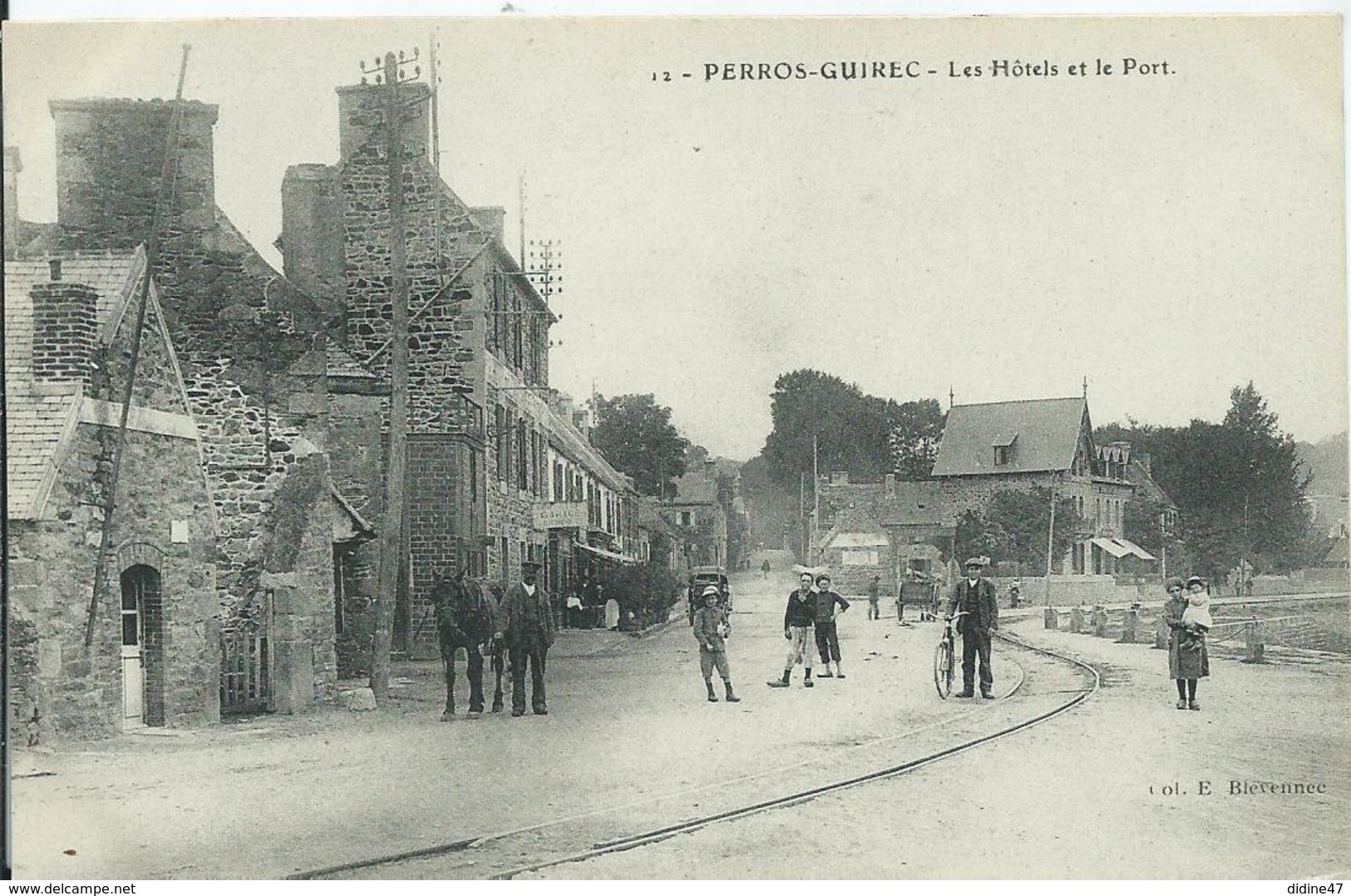 PERROS-GUIREC - Les Hôtels Et Le Port - Perros-Guirec