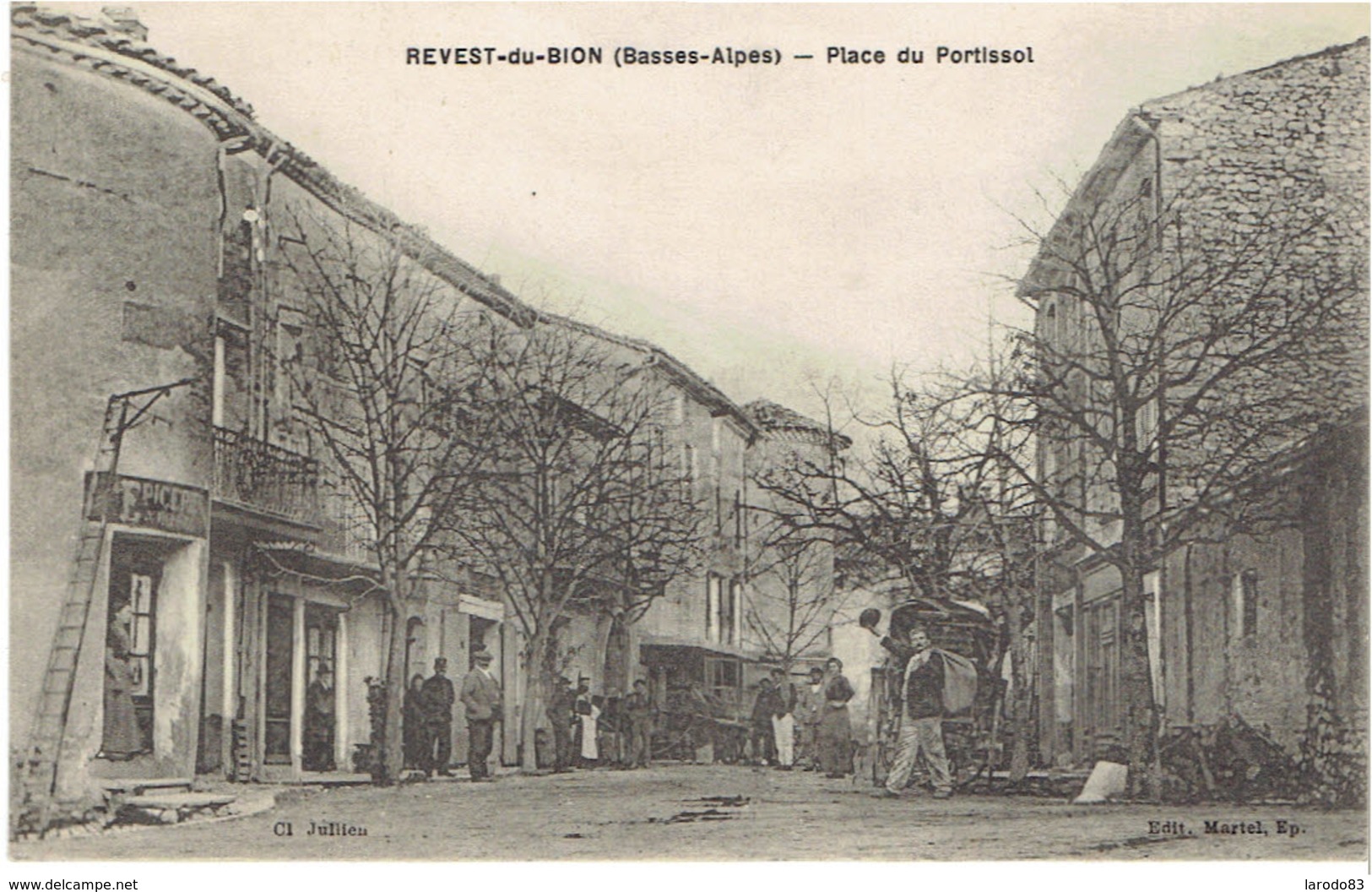 04 REVEST DU BION Place Portissol - Autres & Non Classés