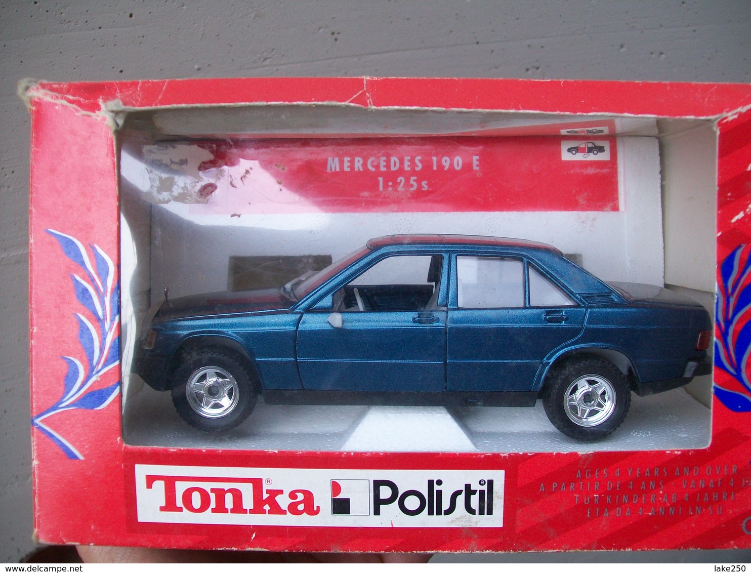 POLISTIL - MERCEDES 190  AVEC SA  BOITE   Scala 1/25 - Polistil