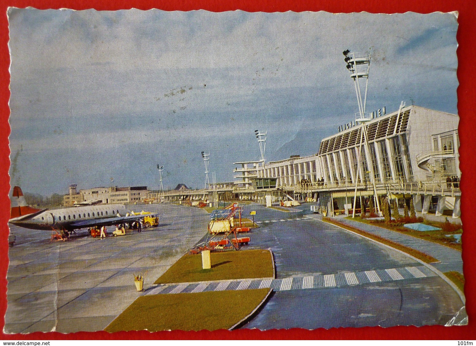 WIEN AIRPORT SCHWECHAT 1962 - Aérodromes