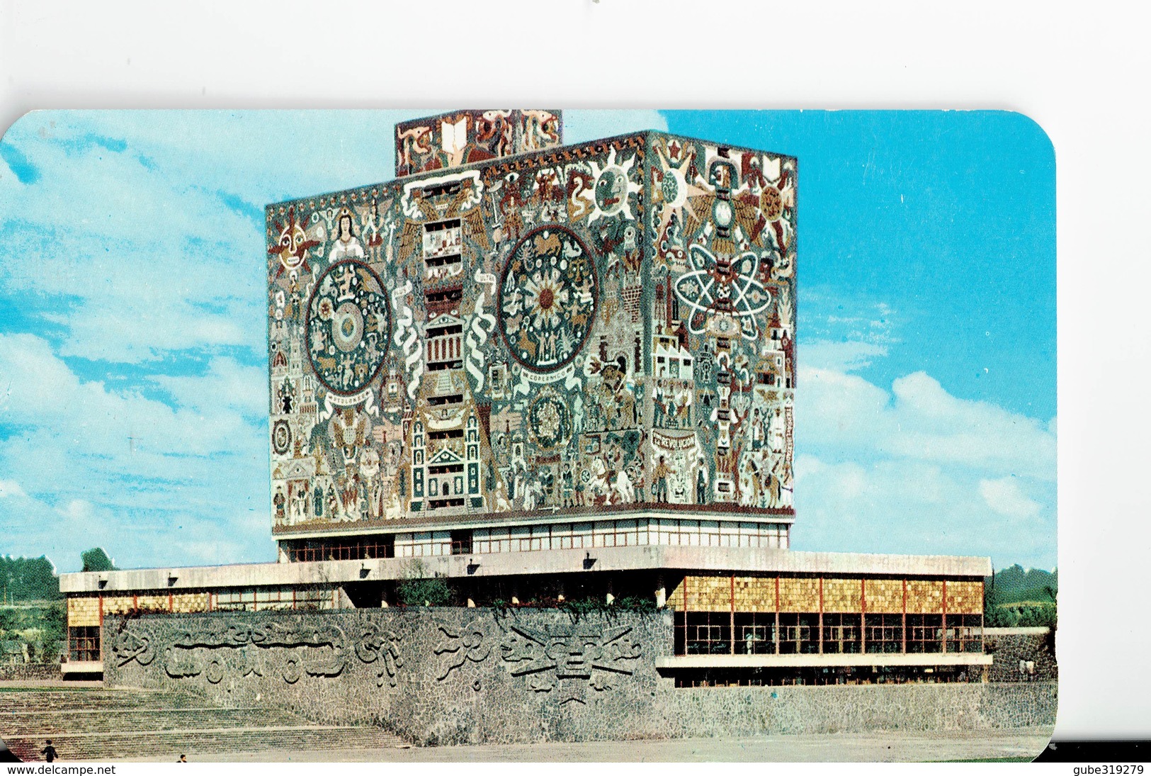 MEXICO   - POSTCARD MEXICO D,F, UNIVERSITY CITY OF MEXICO  SOUTH AND WEST WALL OF CENTRAL BIBLIOTHEQUE WITH JUAN GORMAN' - Mexique