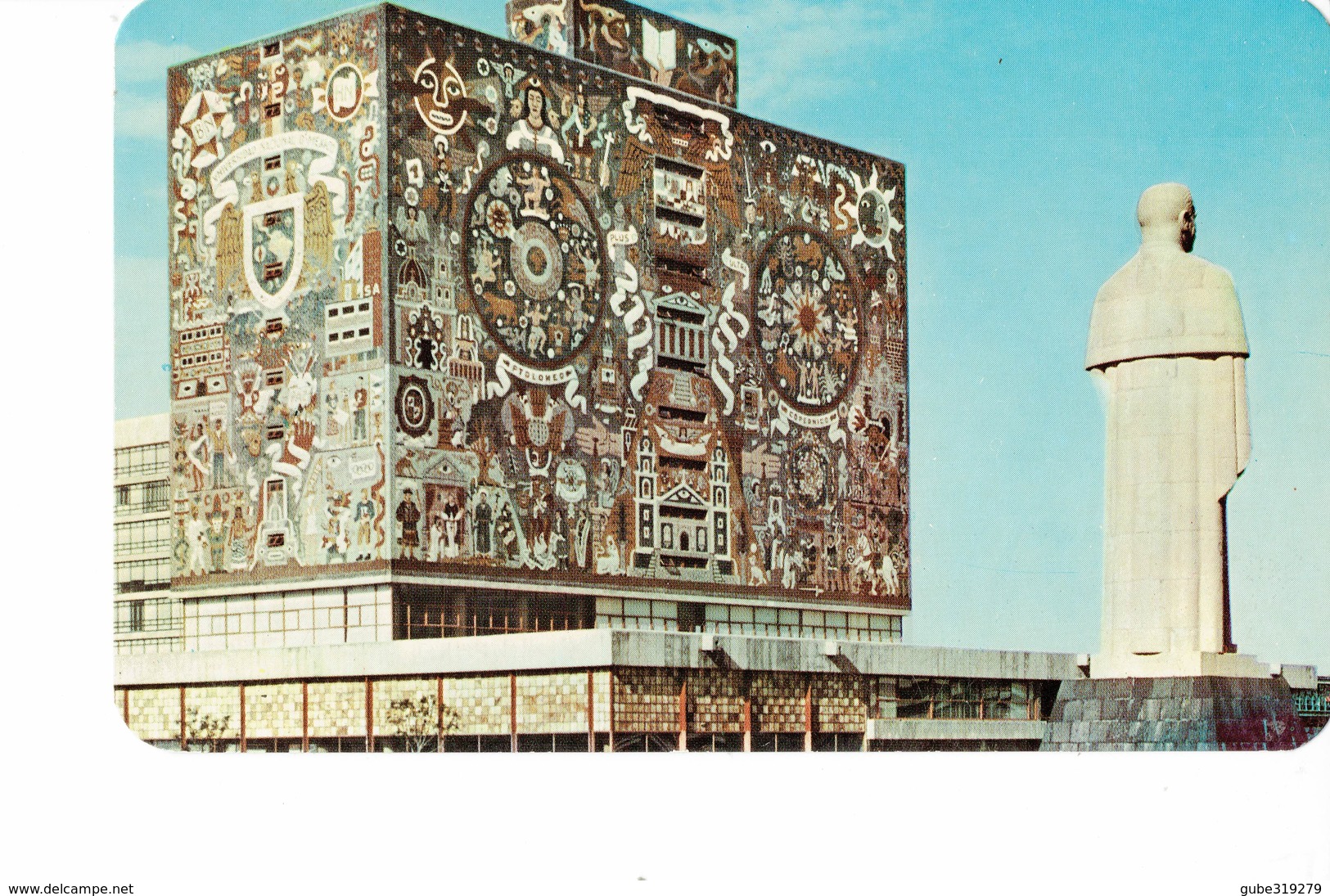 MEXICO   - POSTCARD MEXICO D,F, VIEW 2  UNIVERSITY CITY OF MEXICO  SOUTH AND WEST WALL OF CENTRAL BIBLIOTHEQUE WITH JUAN - Mexico