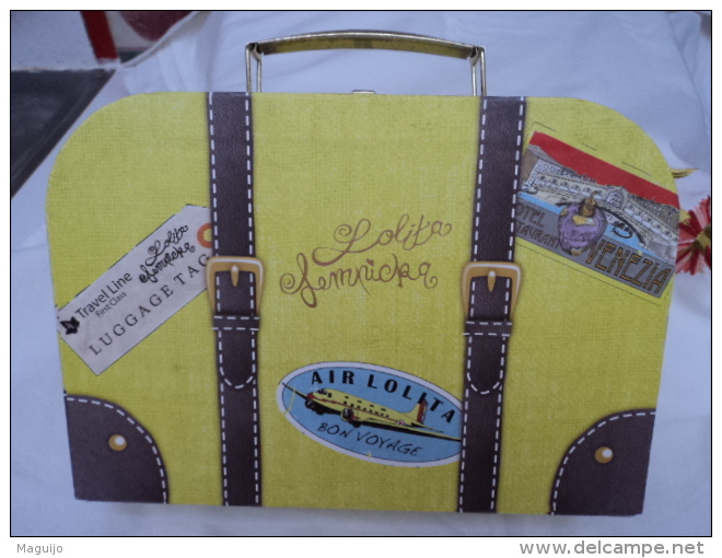 LOLITA LEMPICKA" LA VALISE DE LOLITA" VIDE  VOIR &amp; LIRE !! - Miniatures Femmes (avec Boite)