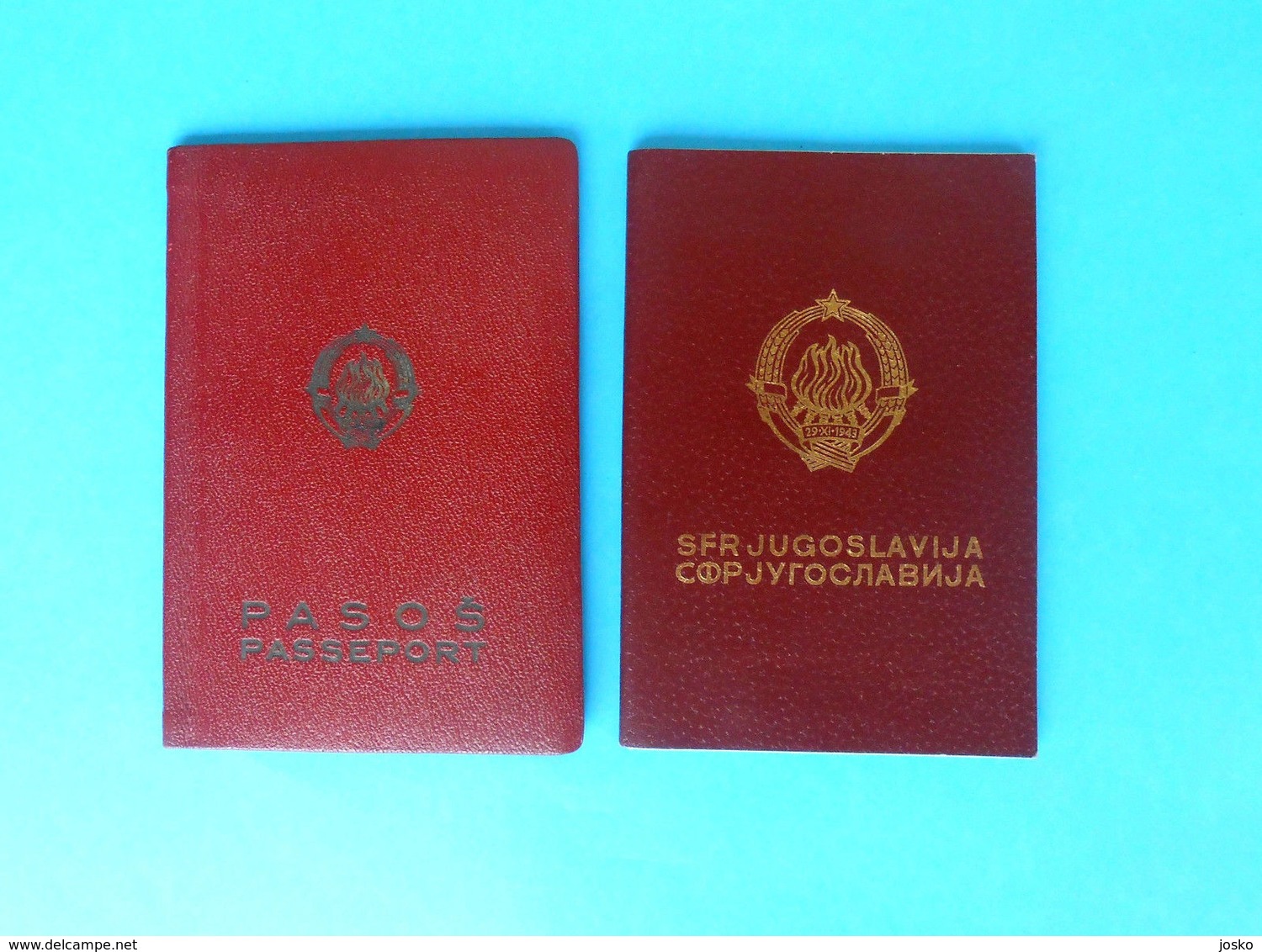 YUGOSLAVIA PASSPORTS - 2. DIFFERENT MODELS ... Passport Passeport Reisepass Pass Pasaporte Passaporte Passaporto - Historical Documents