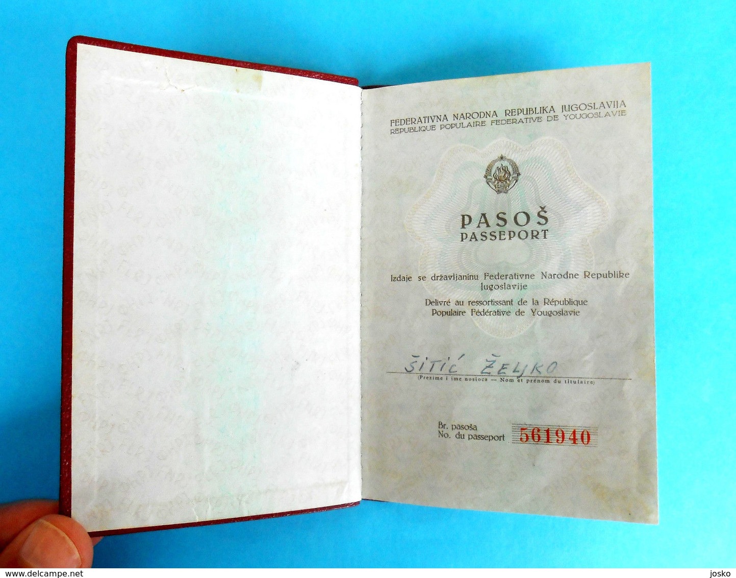 YUGOSLAVIA PASSPORTS - 2. DIFFERENT MODELS ... Passport Passeport Reisepass Pass Pasaporte Passaporte Passaporto - Historical Documents