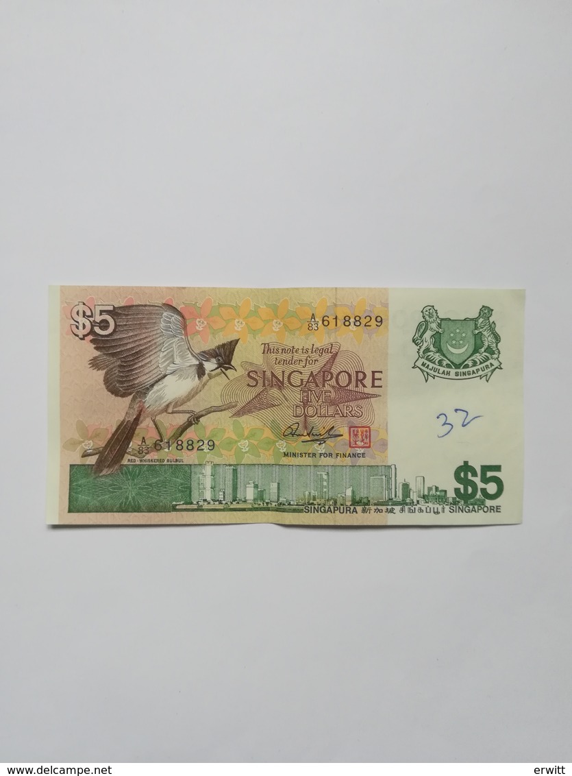 SINGAPORE 5 DOLLARS - Singapore