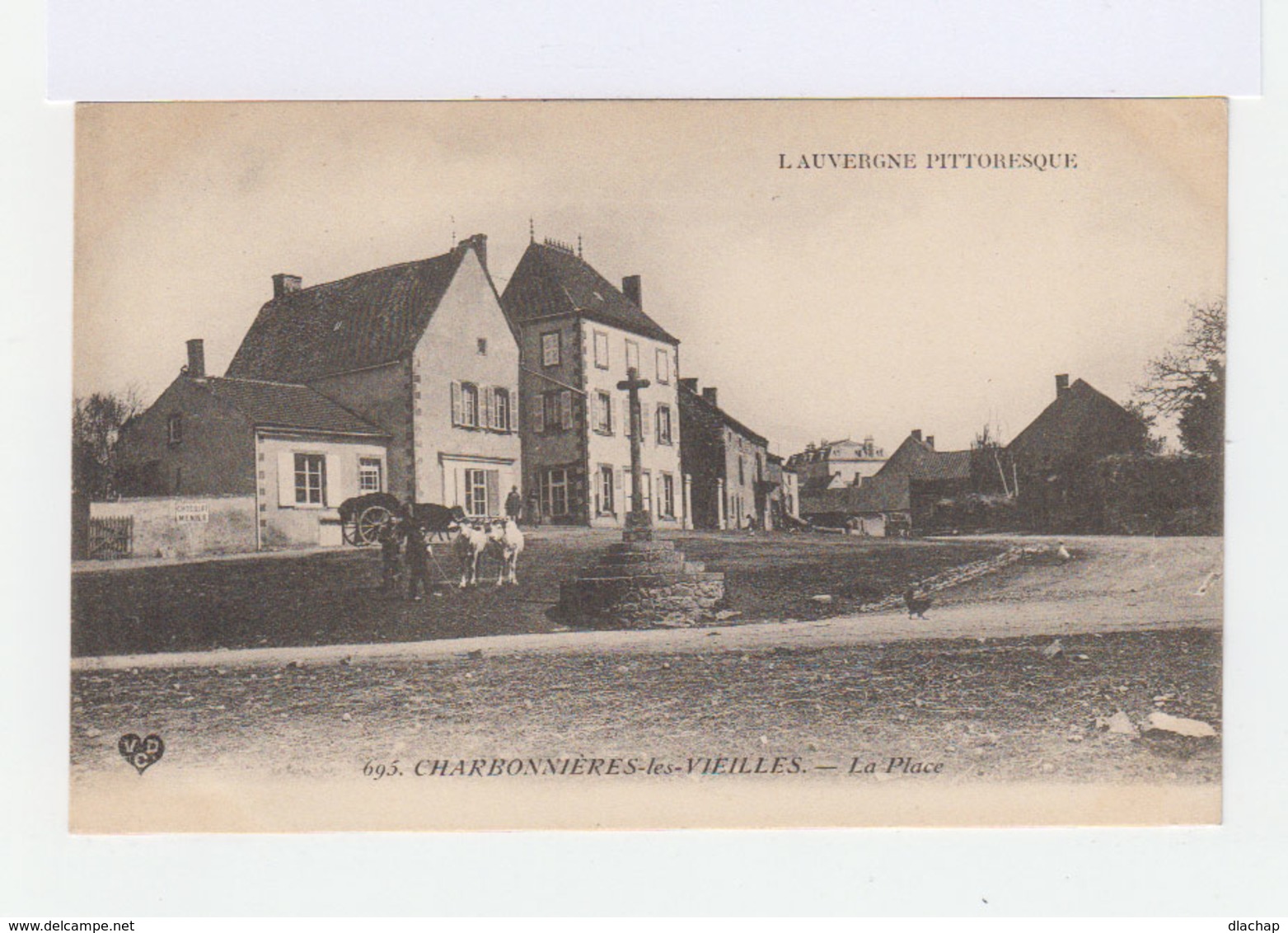 Trois CPA L'Auvergne Pittoresque: Charbonnières, Pouzol, Riom. - Autres & Non Classés