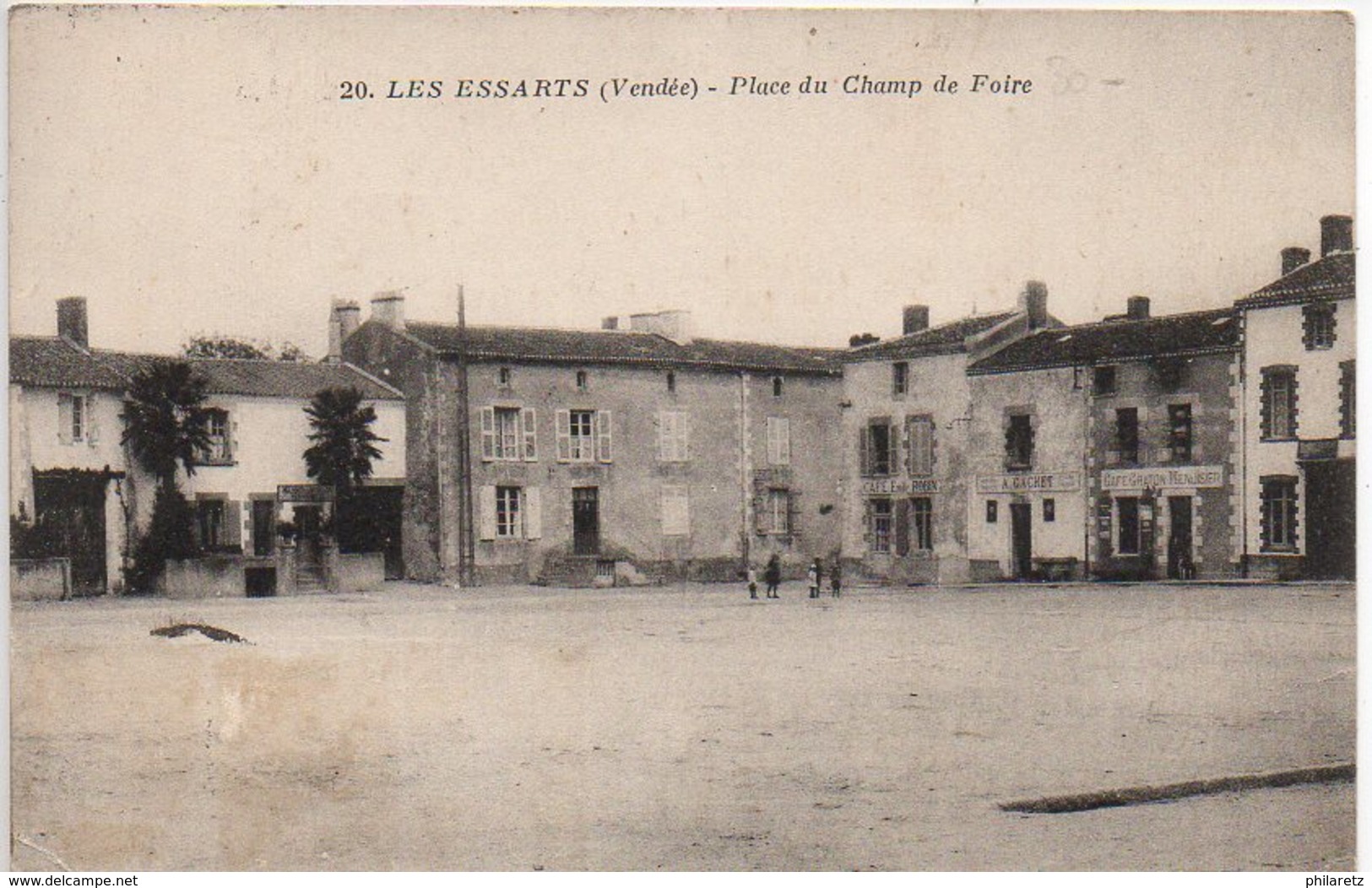 Les Essarts : Place Du Champ De Foire - Les Essarts