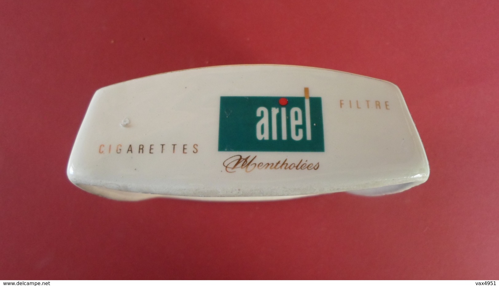 CENDRIER   ARIEL CIGARETTES MENTHOLEES    ****      A  SAISIR ******* - Asbakken