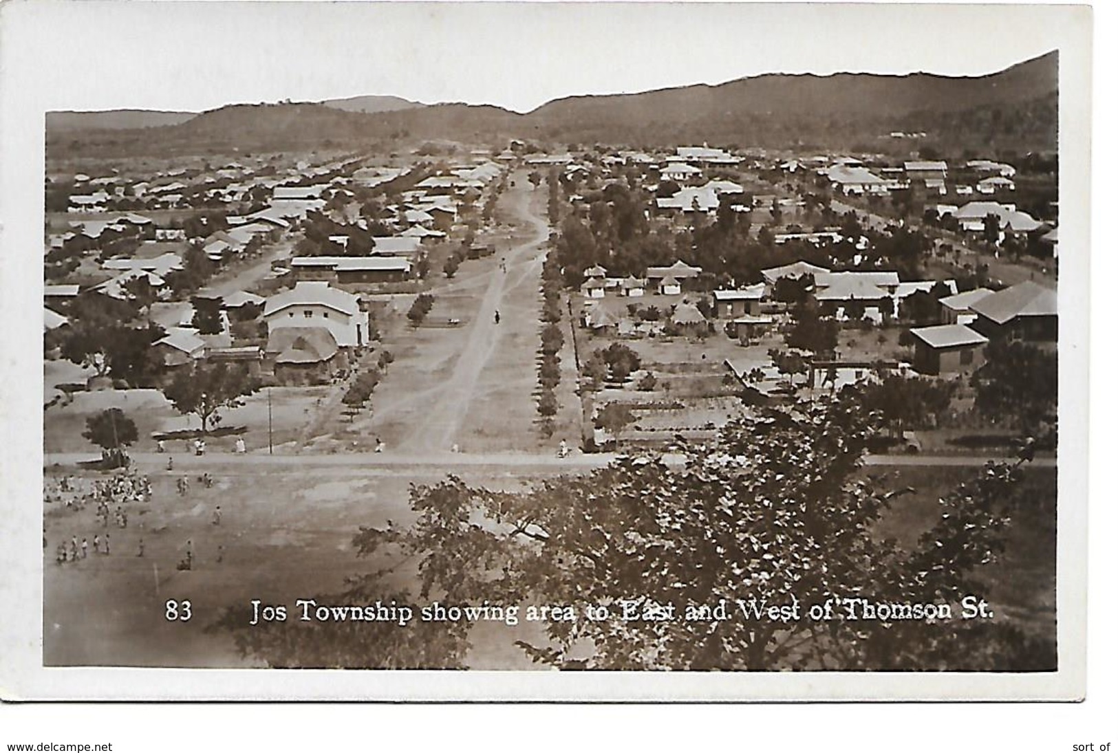 REAL PHOTO POSTCARD - NIGERIA -  JOS TOWNSHIP - THOMPSONN STREET --  B308 - Nigeria