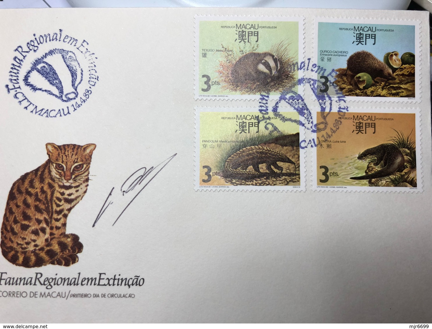 MACAU 1988 REGIONAL ANIMALS UNDER EXTINTION FDC WITH STAMP DESIGNER SIGNATURE - Briefe U. Dokumente