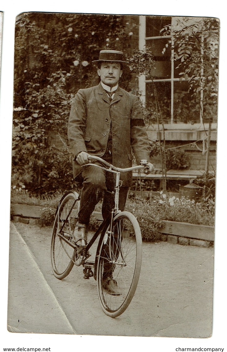 Photo Carte C1915 - Alphonse Hance  - Bughin Sur Sa Bicyclette - Chef D'école - Frasnes-lez-Gosselies - 2 Scans - Les Bons Villers
