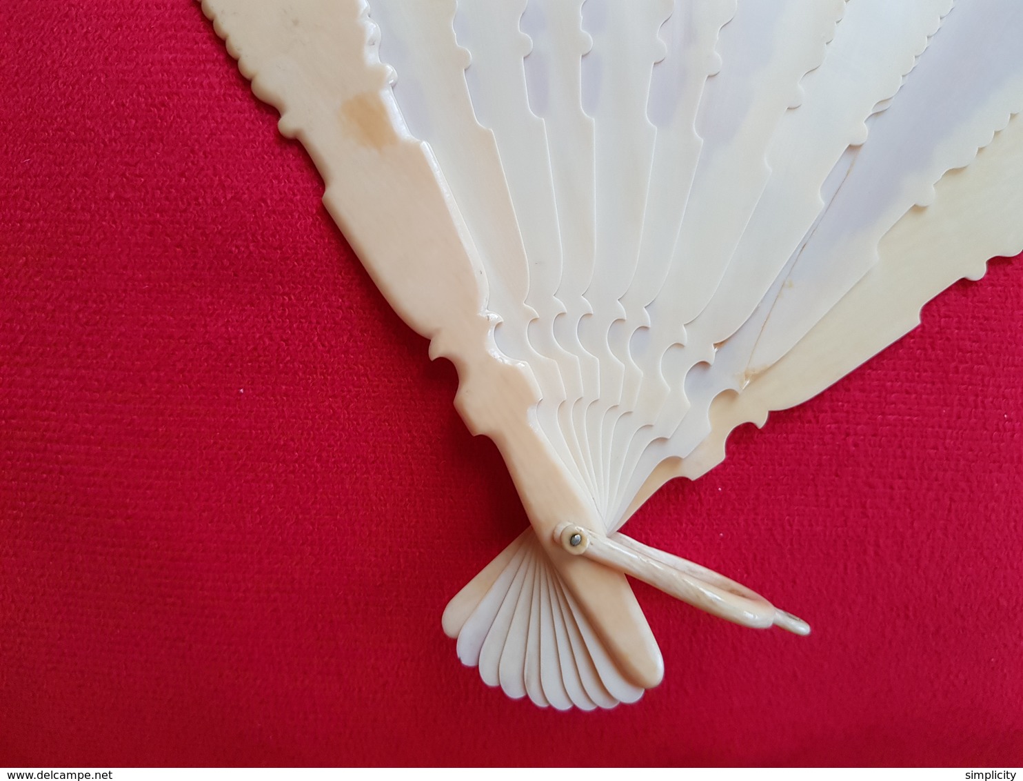 Antique Female Ivory Hand Fan 19th Century - Eventails