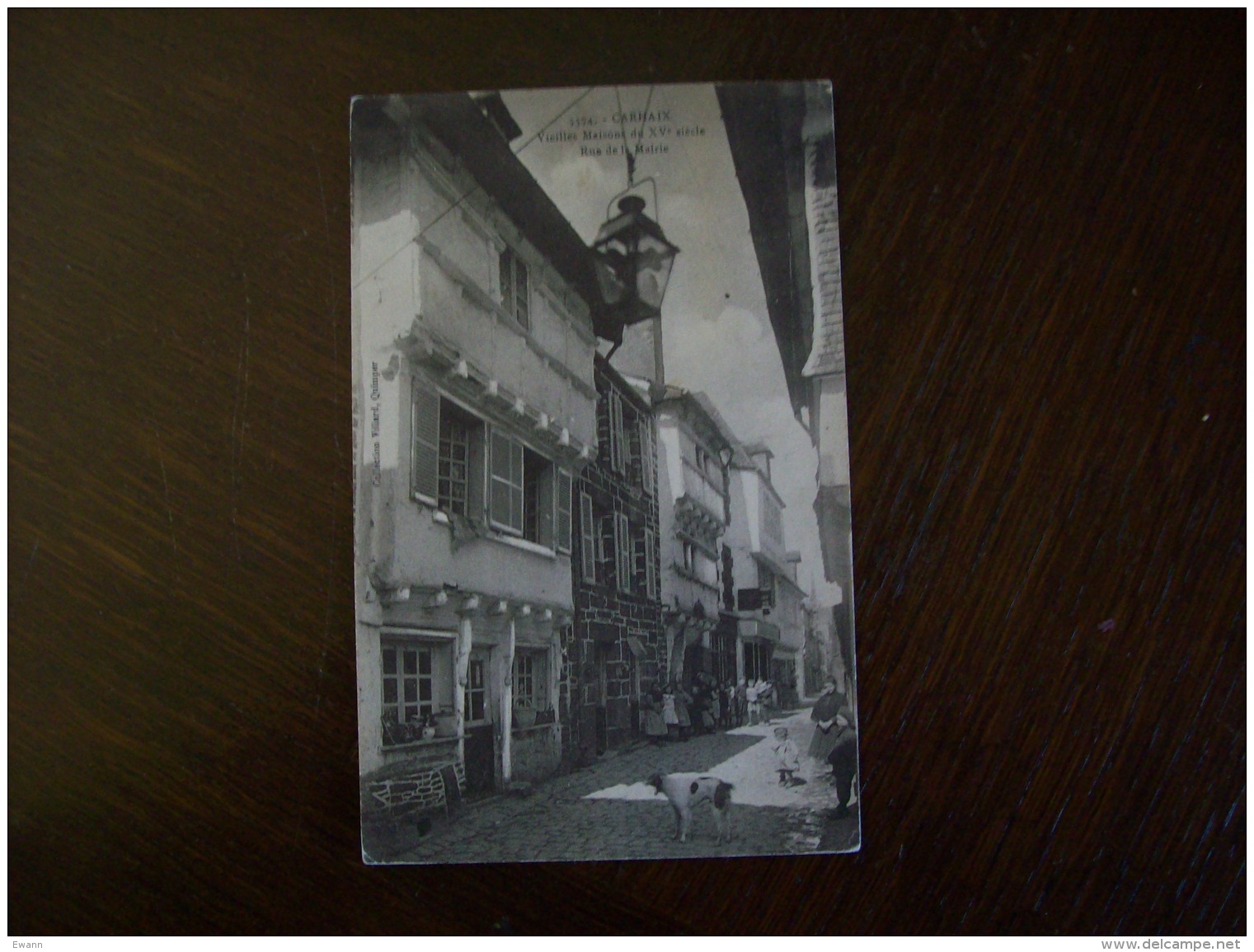 Carte Postale Ancienne De Carhaix: Rue De La Mairie - Carhaix-Plouguer