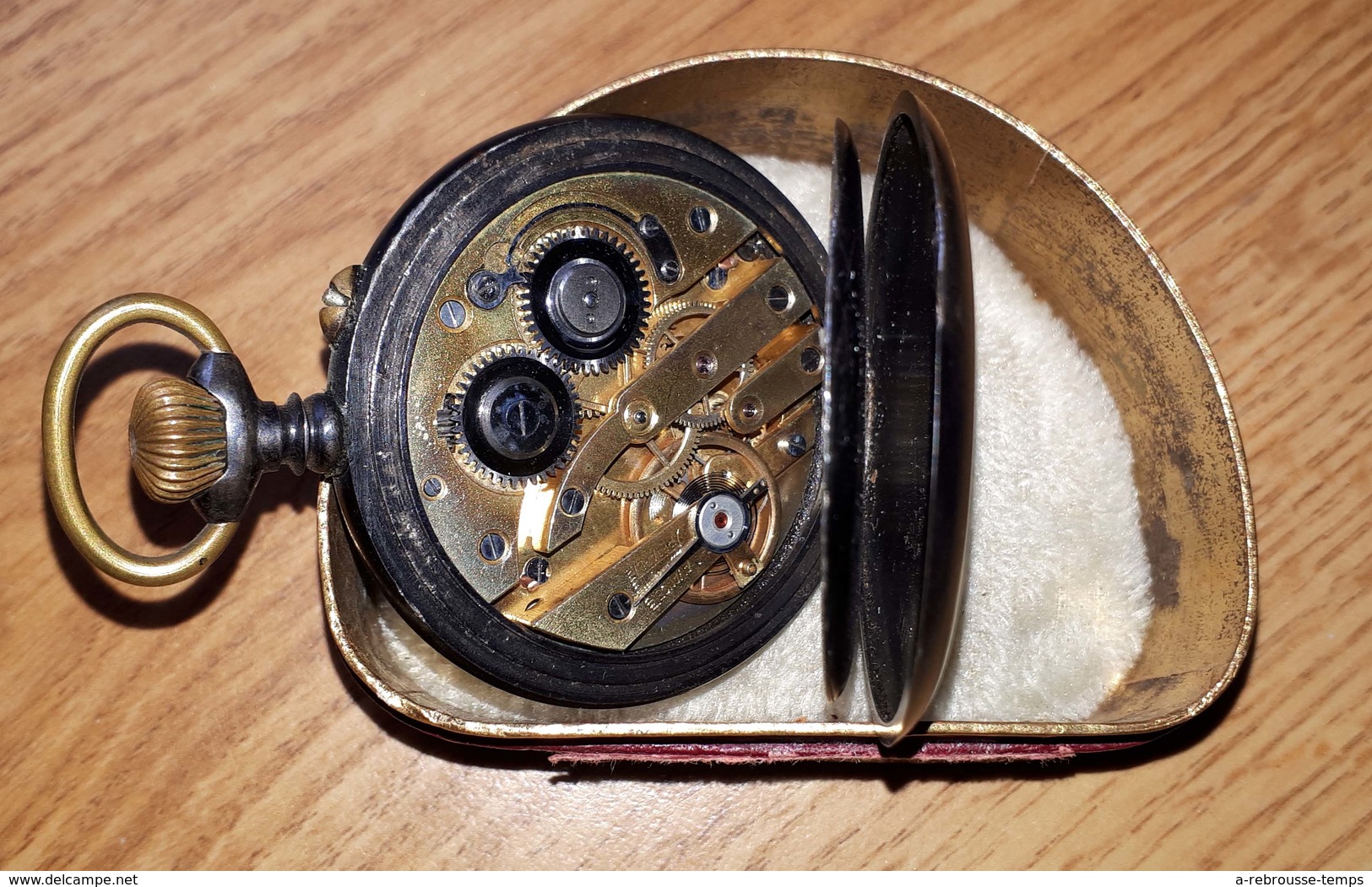 Années 1900-montre à Gousset Acier Qui Fonctionne-diamètre De 4,5cm-très Bel état - Watches: Bracket
