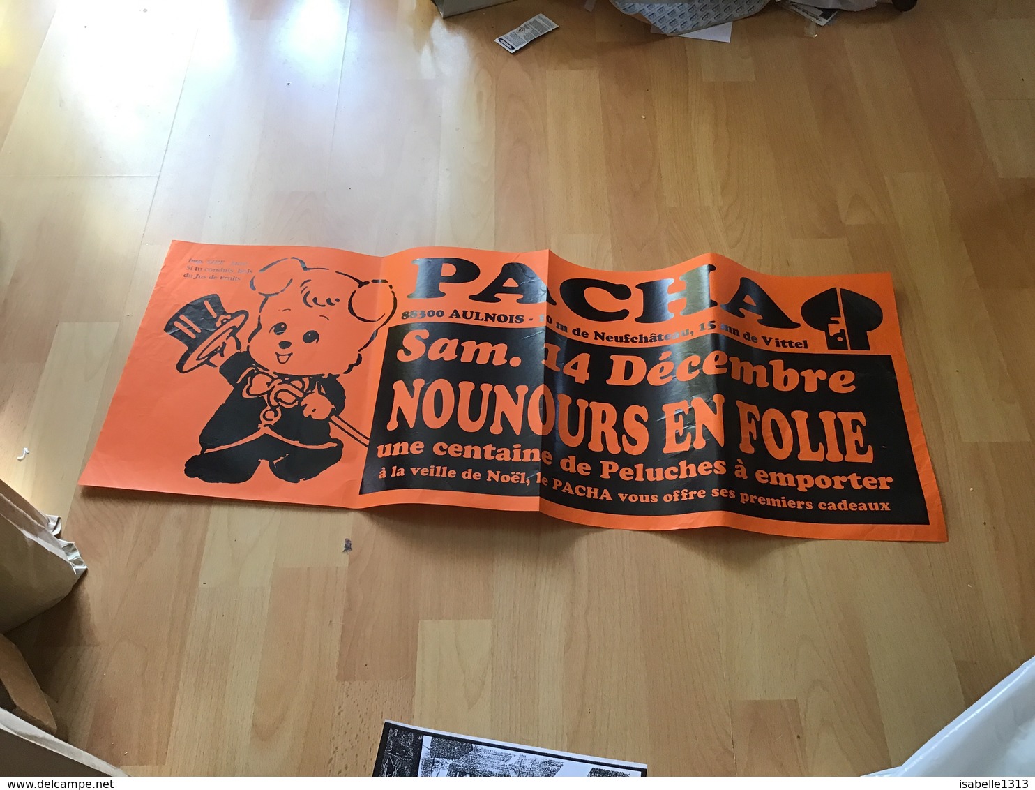 Affiche Pacha Nounours En Folie Une Centaine De Peluche à Emporter à La Veille De Noël Achat Vous Offre Ses Premiers Cad - Afiches