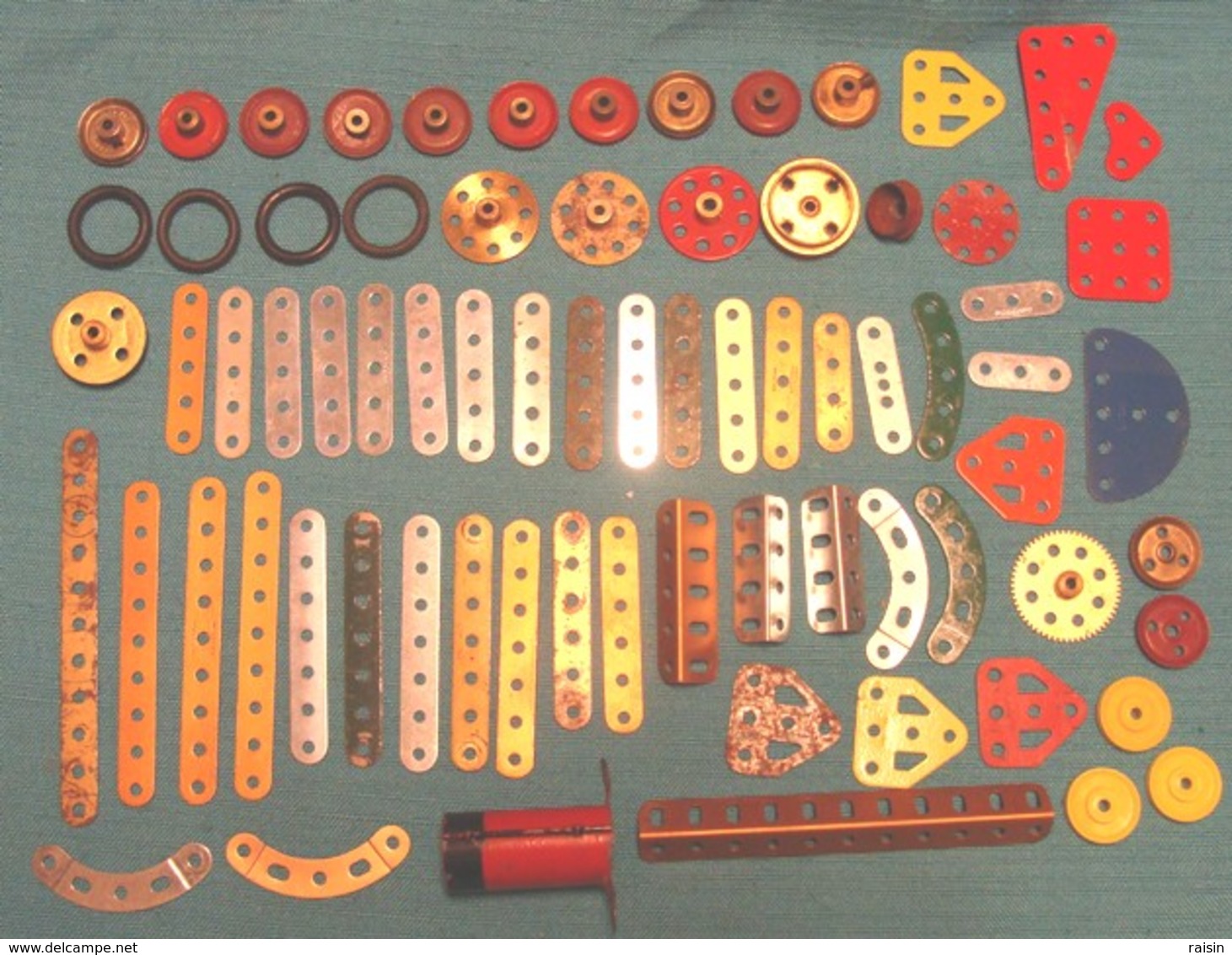 Lot N° 6 Plus De 200 Pièces Meccano Hors Visserie Images Conformes - Meccano