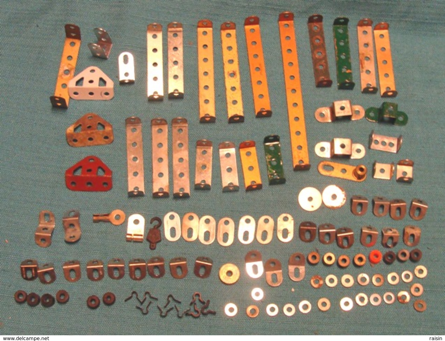 Lot N° 6 Plus De 200 Pièces Meccano Hors Visserie Images Conformes - Meccano