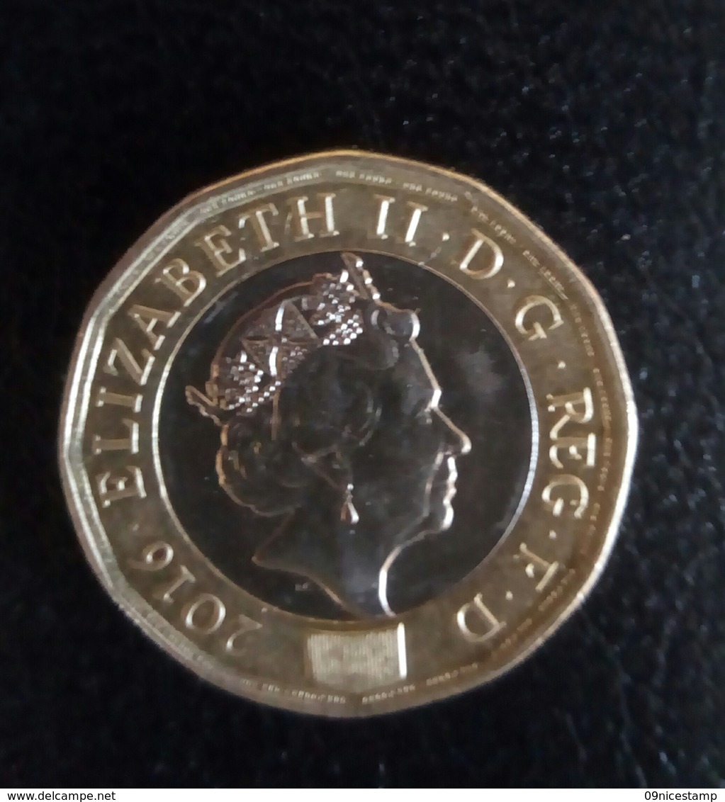 One Pound Coin From England 2016 - 1 Pound