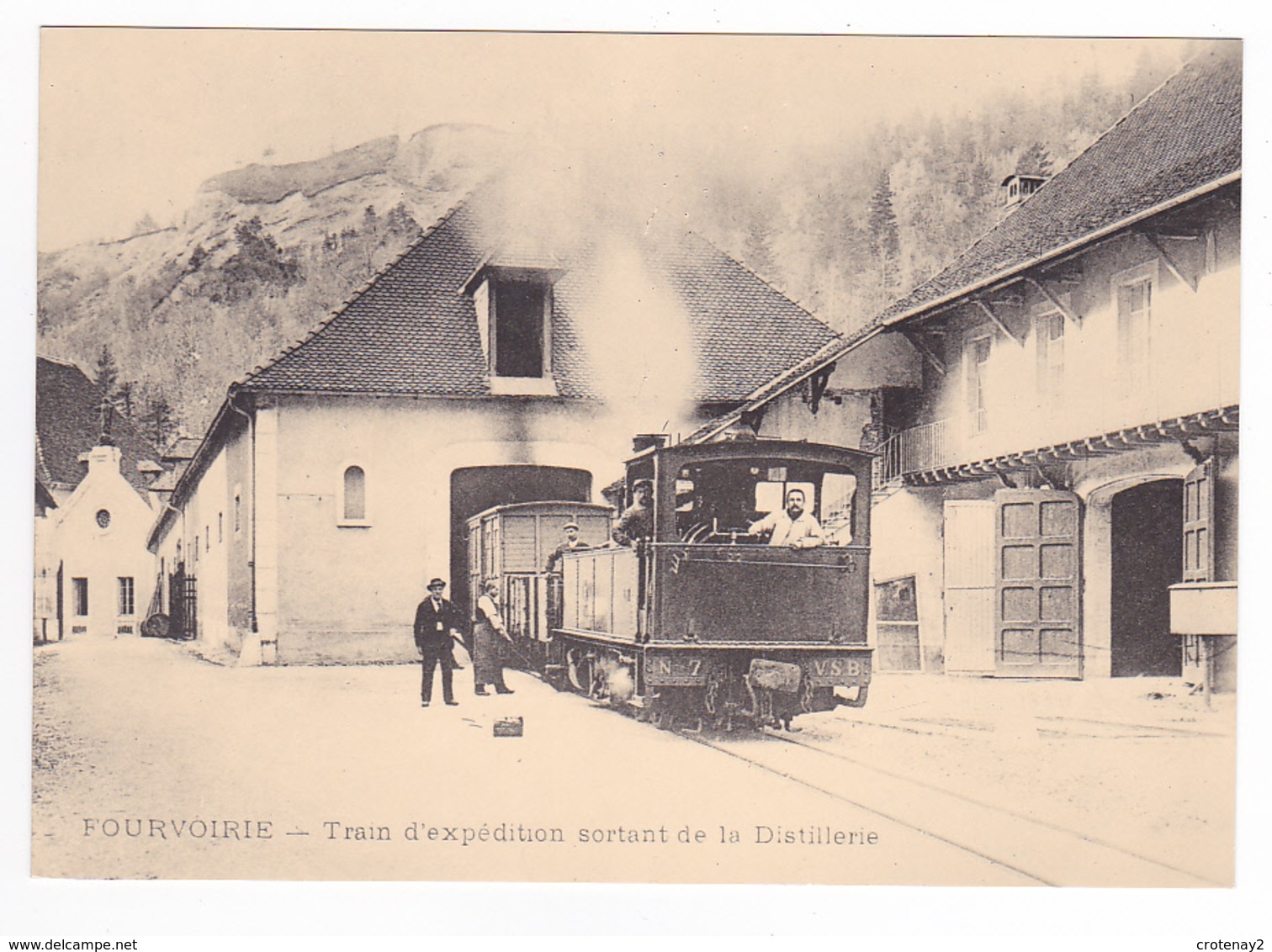 CPM TRAIN Zug VOIR DOS 38 Fourvoirie La Gare Locomotive Vapeur N°7 Sortant De La Distillerie St Laurent Du Pont - Saint-Laurent-du-Pont