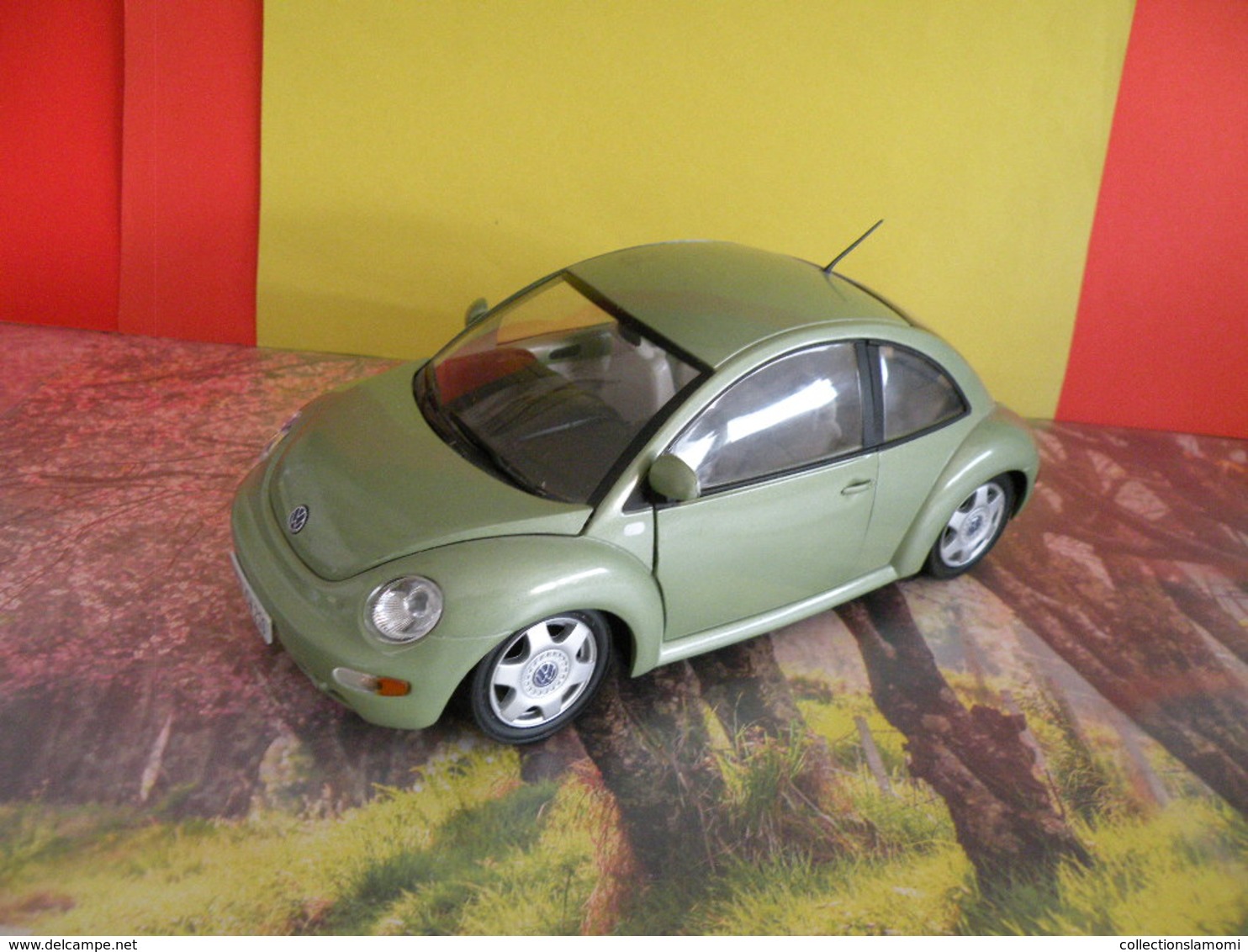 Volswagen New Beetle 1999 - Métal Neuf - 1/18 - Sans Boite - Solido - - Solido