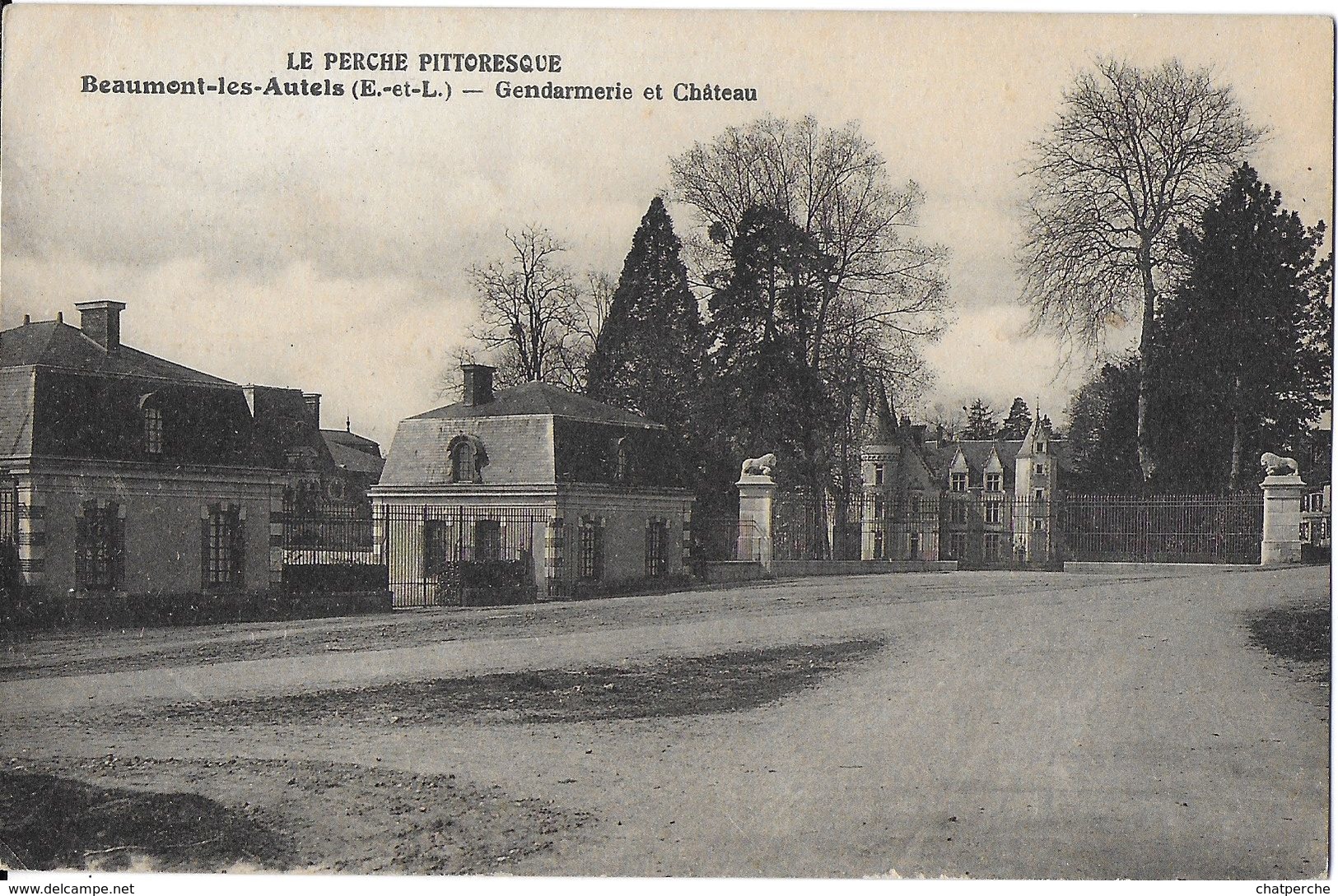 BEAUMONT-LES-AUTELS 28 EURE-ET-LOIR GENDARMERIE ET CHÂTEAU - Autres & Non Classés