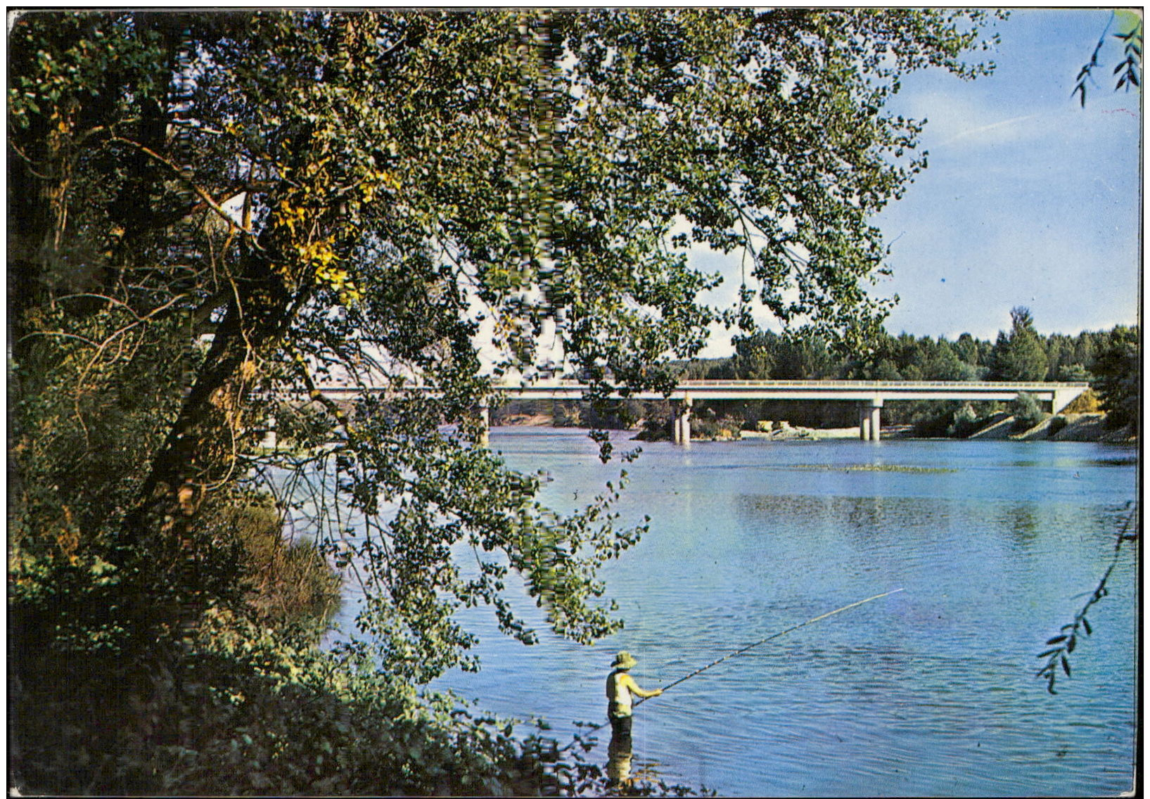 Grenade Pont Ondes Sur La Garonne Bridge  Man Fishing - Autres & Non Classés