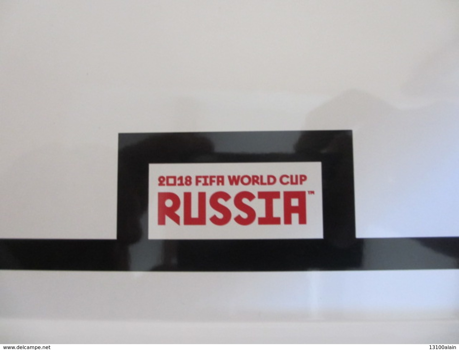 Plateau Métal Coca-cola Coupe Du Monde Football 2018 Russie "Russia 2018" Publicité Boissons Plateau - Trays
