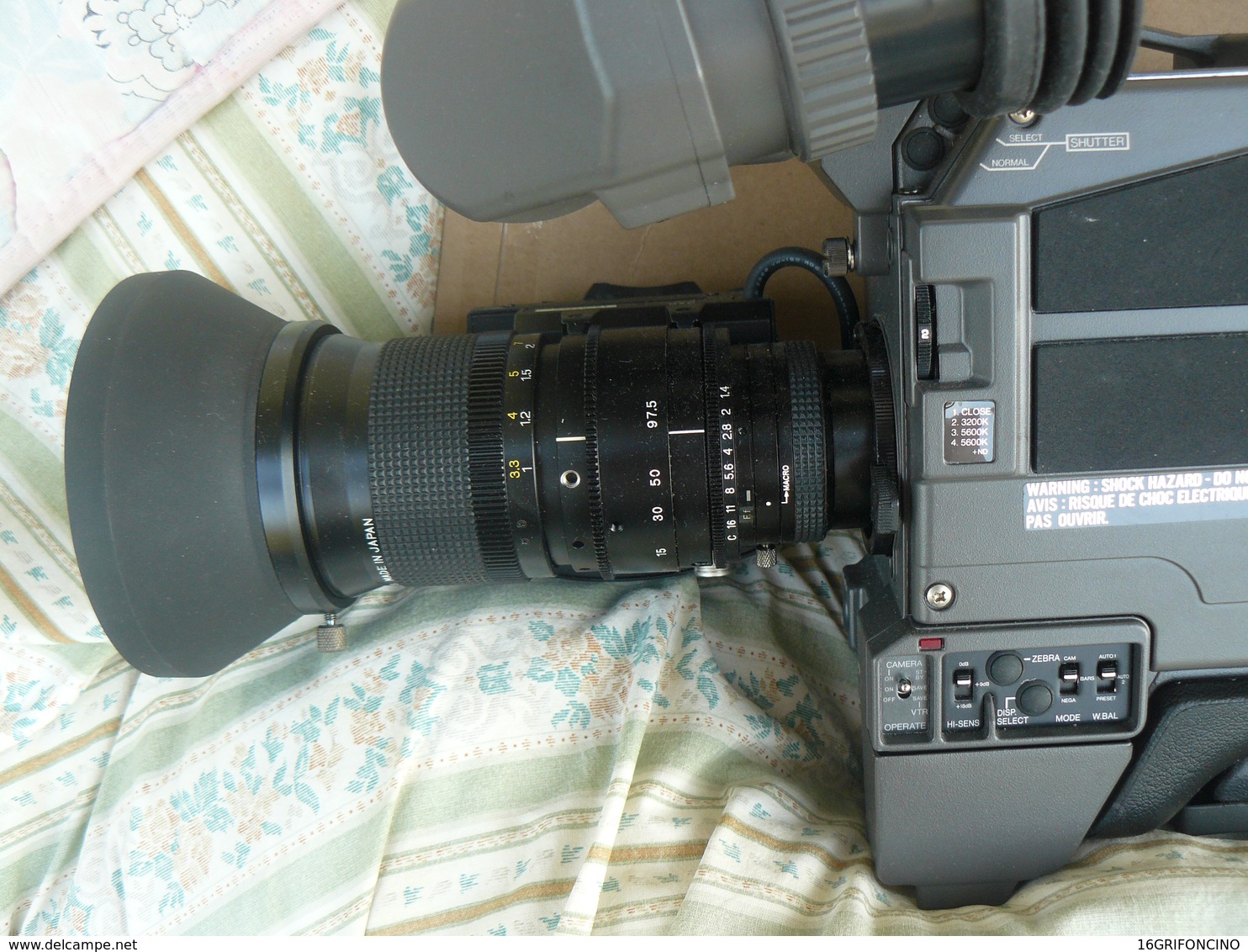 PROFESSIONAL CAMERA JVC KY-17BE  BUT NOT WORKING.- CINEPRESA PROFESSIONALE NON FUNZIONANTE-.RICAMBI