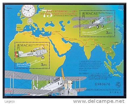 MACAO BF073 Liaison Aérienne Portugal - Macao - Biplan - Uhrmacherei