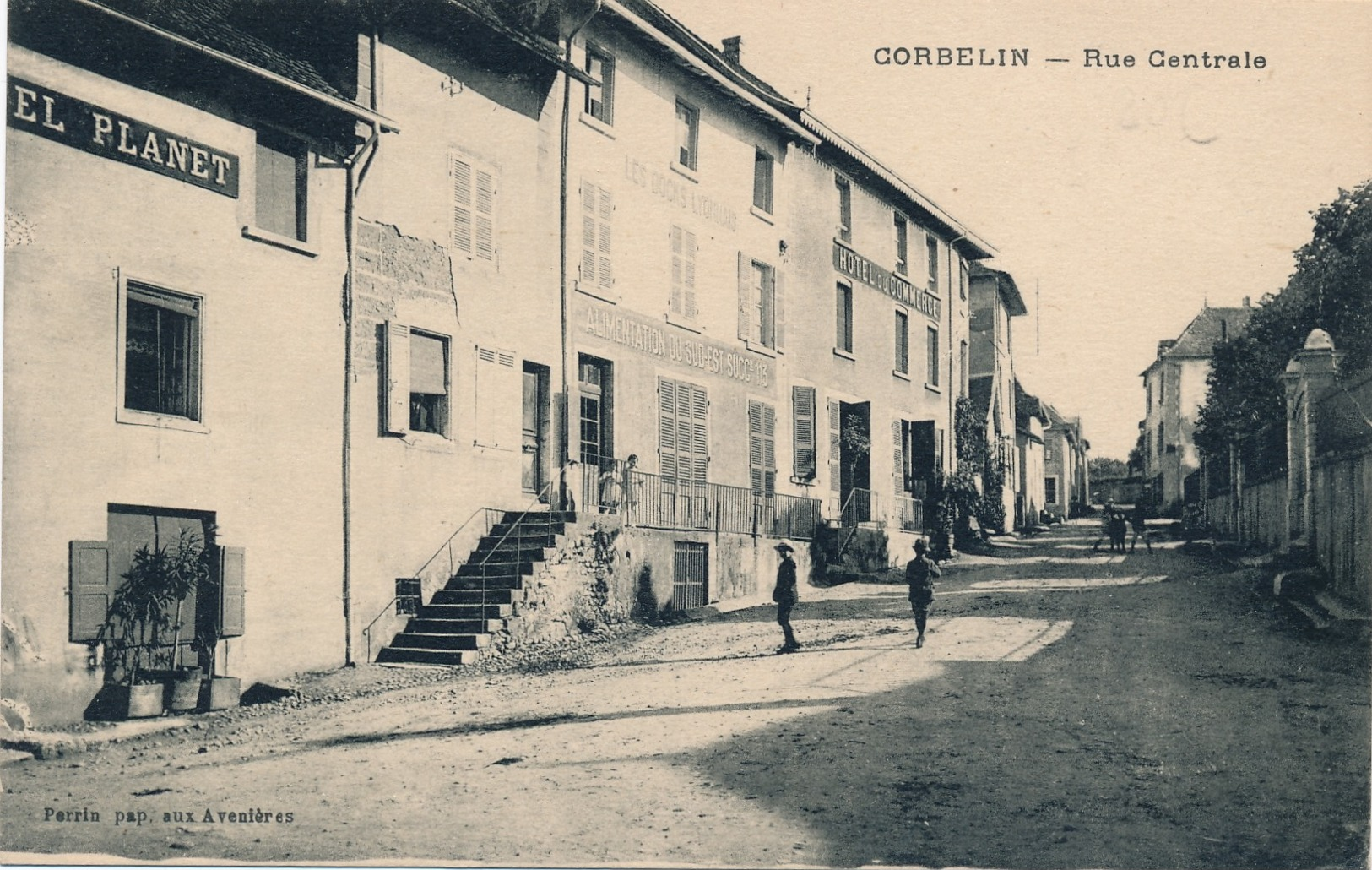 H157 - 38 - CORBELIN - Isère - Rue Centrale - Corbelin