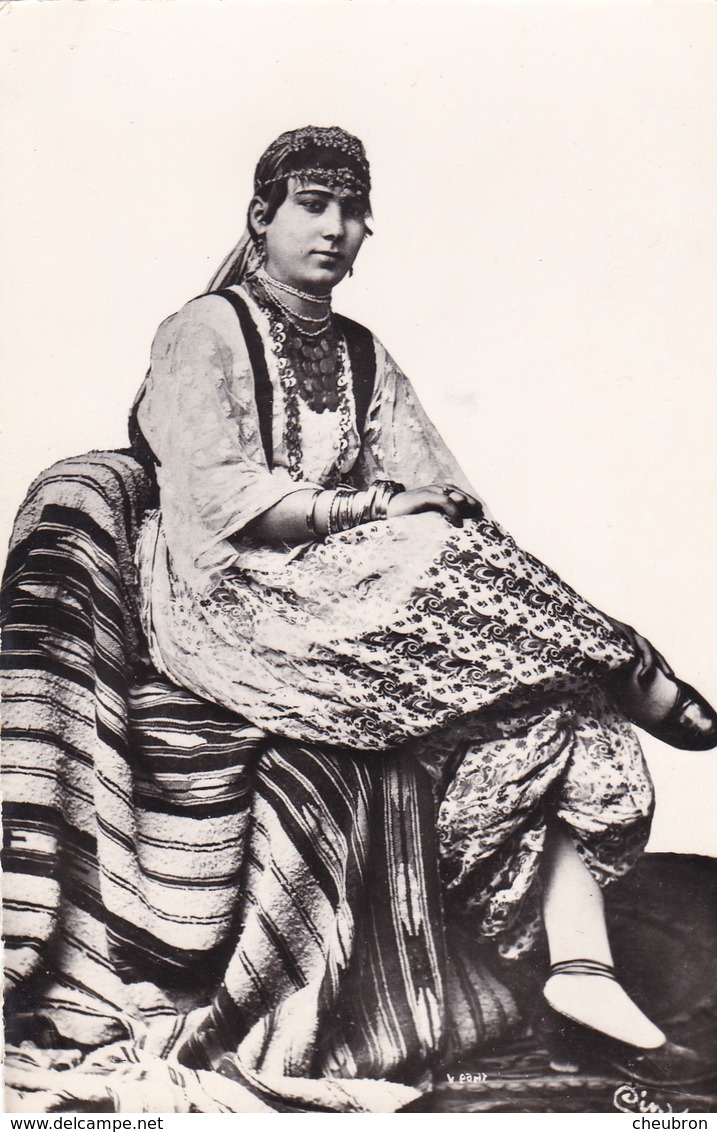 ALGERIE. PORTRAIT DE JEUNE FEMME MAURESQUE - Femmes