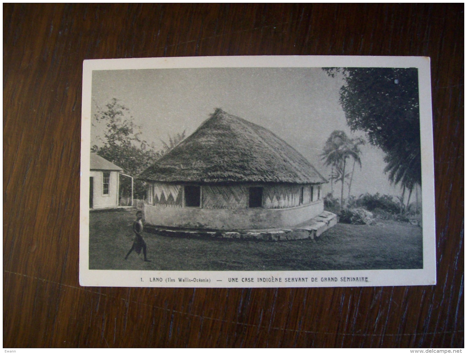 Wallis Et Futuna  - Carte Postale Ancienne De Wallis: Une Case Indigéne Servant De Grand Séminaire - Wallis Et Futuna