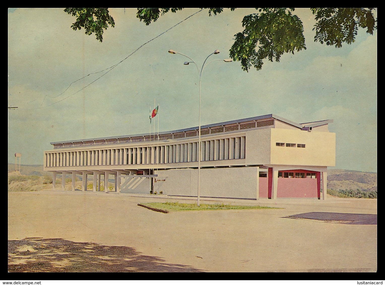 NOVO REDONDO - MUNICIPIOS - Paços Do Concelho ( Ed.Rolleifoto) Carte Postale - Angola