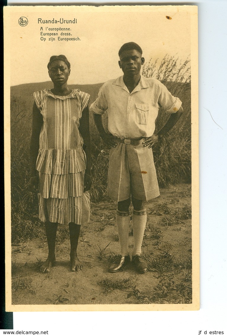 CP Ruanda-Urundi A L'Européenne Cliché Germain Van Den Eeckhaut Nels Années 1920 Ss. Détachée D'un Carnet - Ruanda-Urundi