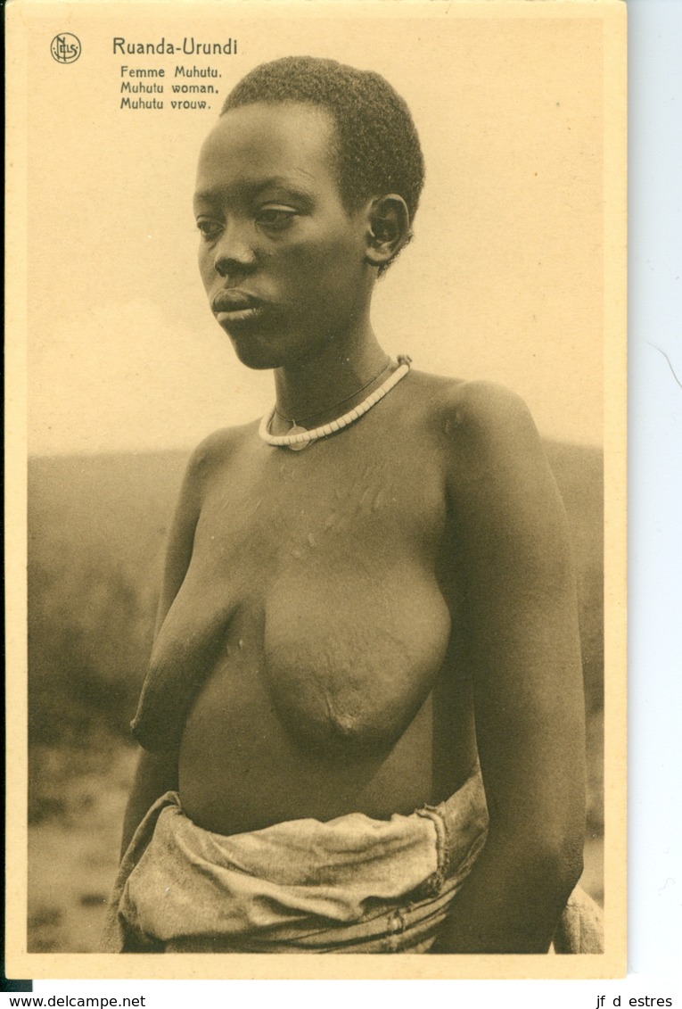 CP Ruanda-Urundi Femme Muhutu Cliché Germain Van Den Eeckhaut Nels Années 1920 Ss. Détachée D'un Carnet - Ruanda-Urundi