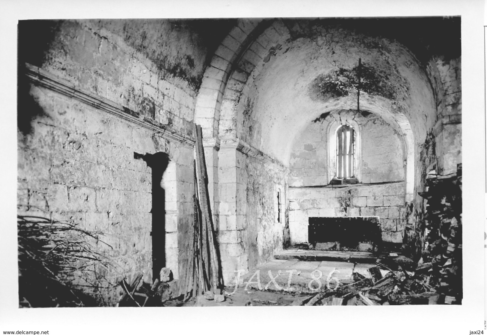 TRÈS RARE Tirage Photographique Ancien Et Original De L'intérieur Du PRIEURÉ D'AVAILLES Commune De NOUAILLÉ (VIENNE) 86 - Lieux